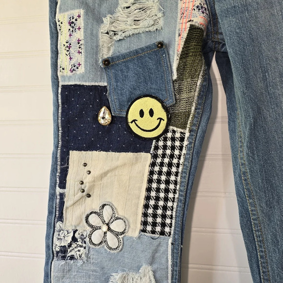 Urban Outfitters BDG High Waisted Flare Jean Indigo Crafted 26 - Picture 6 of 12